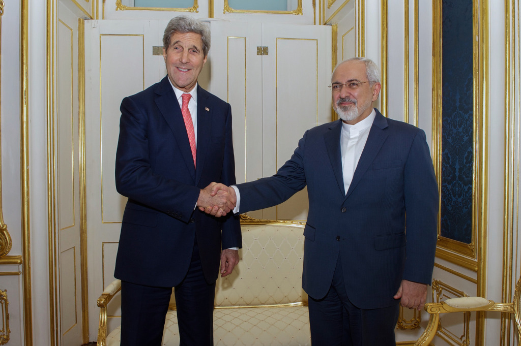 כשל שוק; ג'ון קרי ושר החוץ האיראני זריף. צילום: מחלקת המדינה האמריקנית