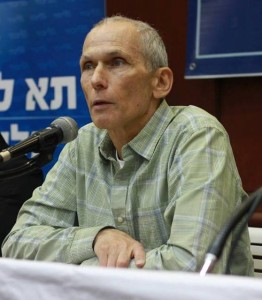 "שלא נהפוך לסוריה". עמר בר לב. צילום: תמי מושארי, אגודת הסטודנטים בר אילן