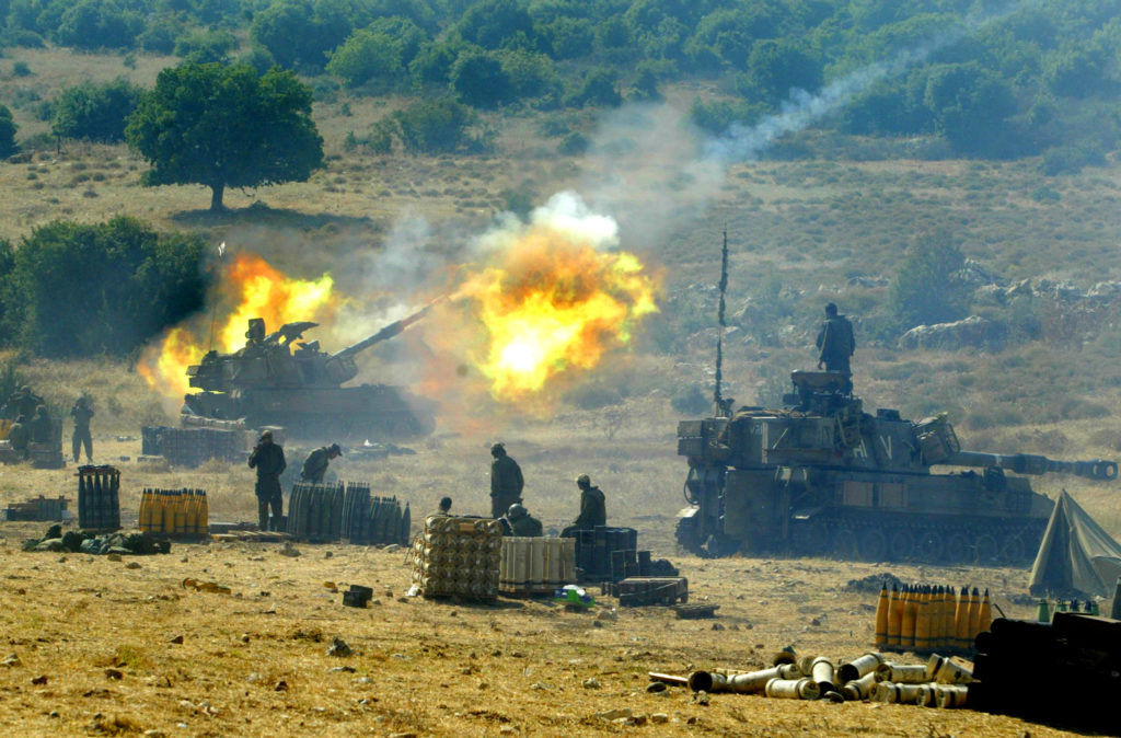 להרתיע בלי להכריע; ארטילרליה של צה"ל על לבנון, 2006. צילום: אוליביה פיטוסי, פלאש90