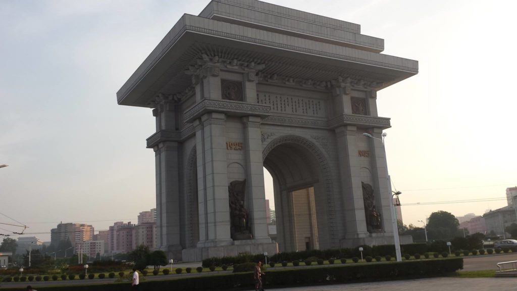 גבוה ורחב יותר ממקבילו הצרפתי; שער הניצחון הקוריאני. צילום: ניקולאי טלייסניק